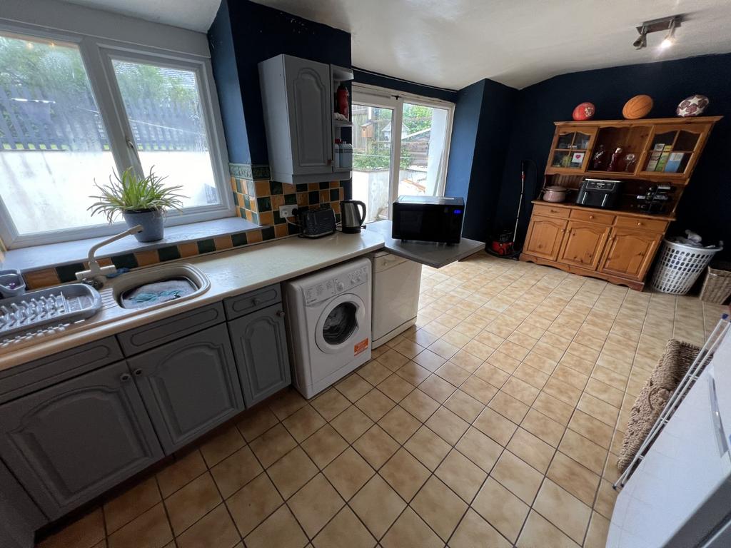 Rear Kitchen/Breakfast Room