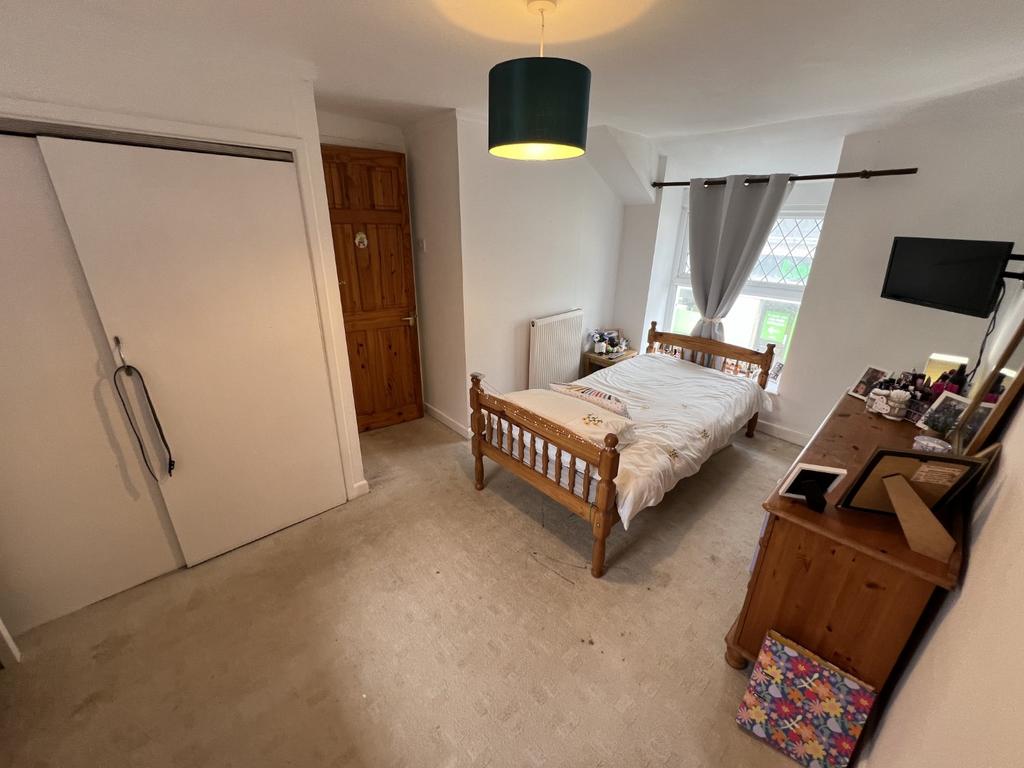 Front Double Bedroom 2
