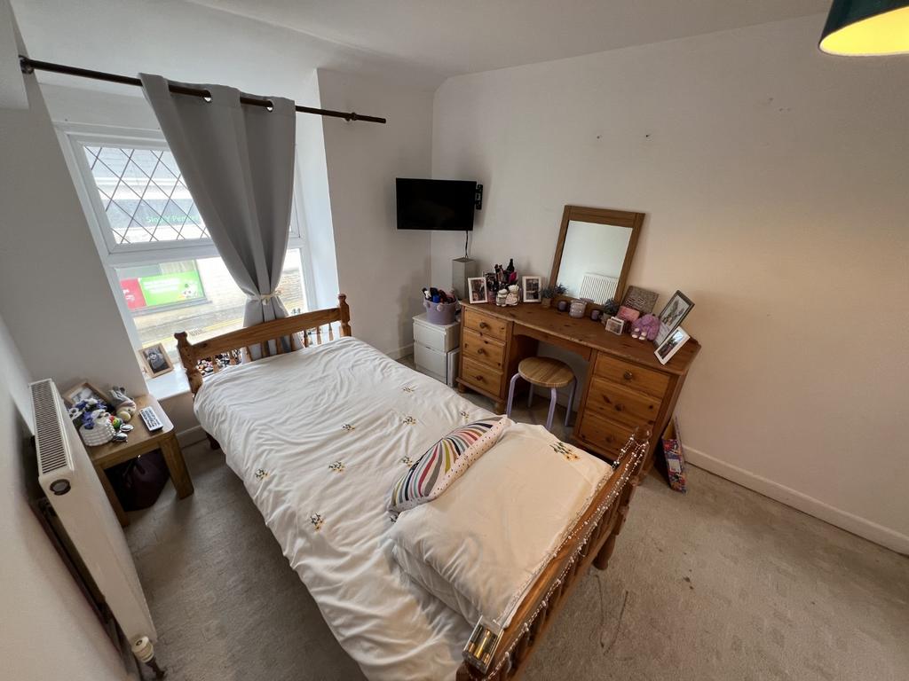 Front Double Bedroom 2