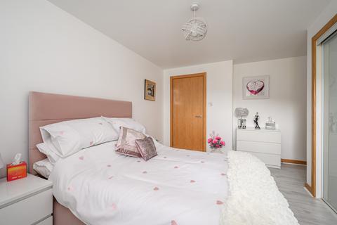 2 bedroom flat for sale, Hesperus Crossway, Edinburgh EH5