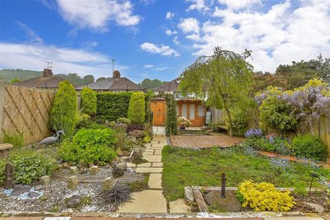 13 Markland Road, Dover, CT17 9LY