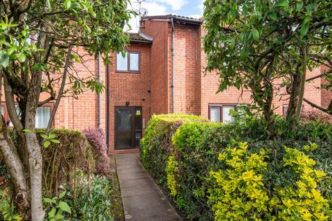 116 Mayfield Close, Catshill, Bromsgrove, B61 0NP