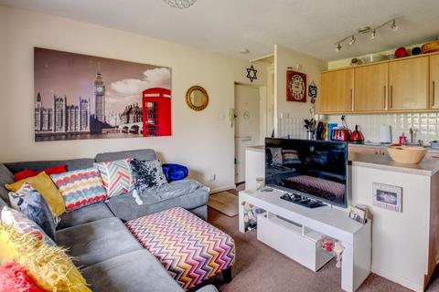 1 bedroom apartment for sale, Mayfield Close, Catshill, Bromsgrove, Worcestershire, B61