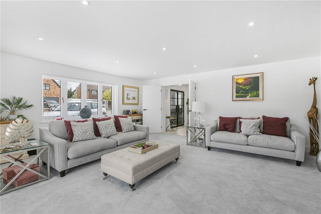 Long Buftlers, Harpenden, Hertfordshire 5 bed detached house £1,900,000