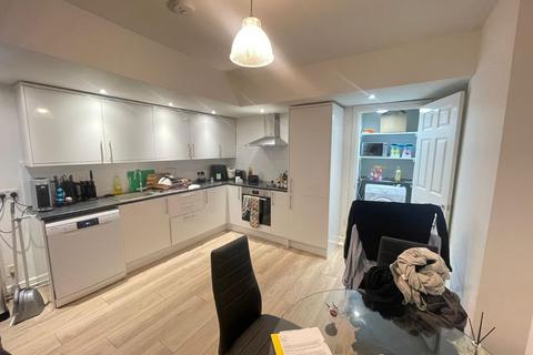 3 bedroom maisonette to rent, London N19