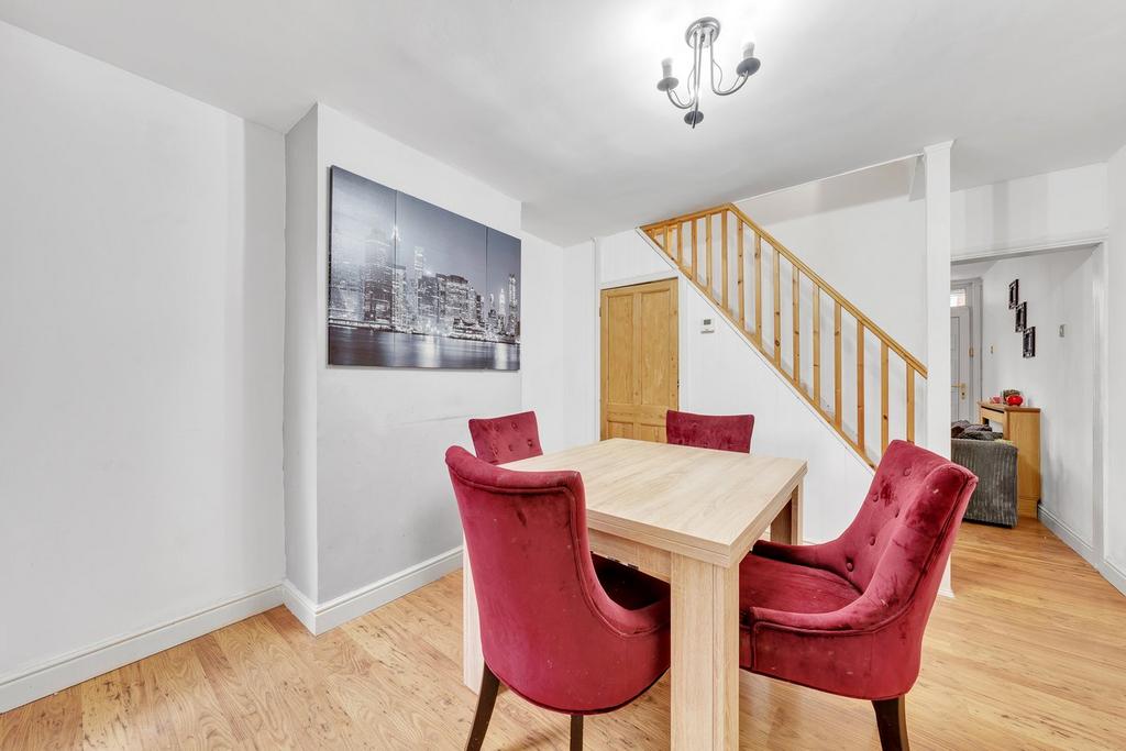 Cecil Street, Watford, WD24 3 bed terraced house for sale £350,000