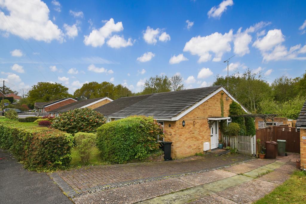 Sandhurst, Kent TN18 2 bed semidetached bungalow for sale £329,950