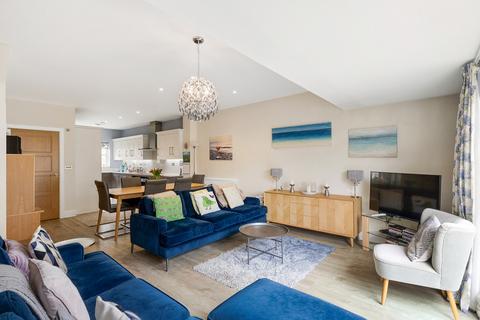 3 bedroom terraced house for sale, Sunbury-on-thames TW16