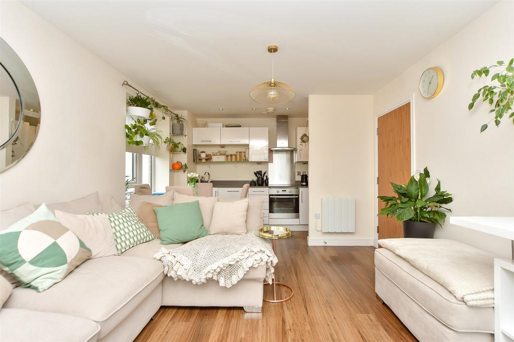 Kitchen/ Living Area