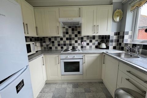 1 bedroom flat for sale, Mitchell Court, Horley RH6