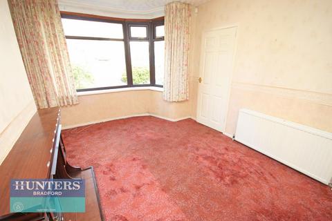 3 bedroom terraced house for sale, Larch Hill Crescent Low Moor, Bradford, West Yorkshire, BD6 1DR