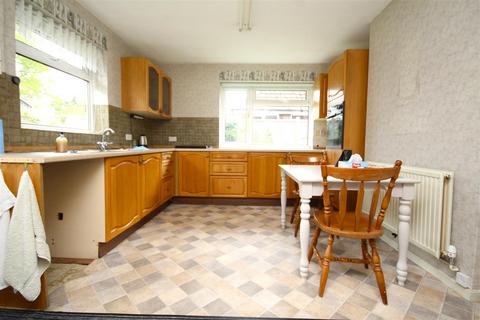3 bedroom detached bungalow for sale, Wyndham Close, Leigh TN11