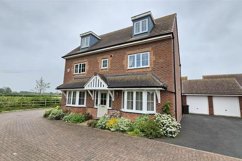 5 bedroom detached house for sale, The Wickets, Bottesford
