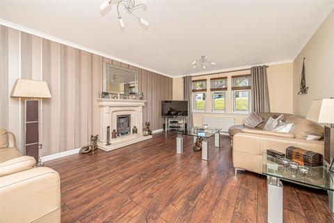 4 bedroom detached house for sale, 40 Peasehill Gait, Rosyth, KY11 2BD