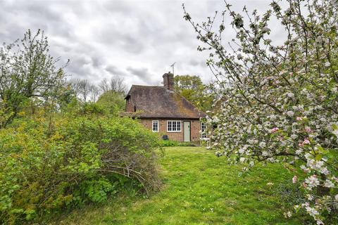 2 bedroom detached house for sale, Mounts Lane, Rolvenden Layne