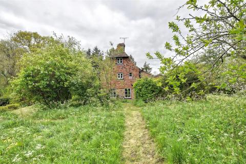 2 bedroom detached house for sale, Mounts Lane, Rolvenden Layne