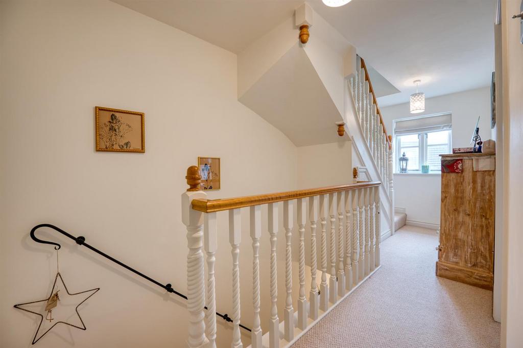First floor landing.jpg