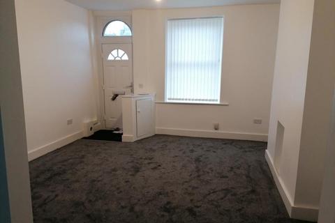 2 bedroom house to rent, Rochdale Road, Oldham OL2