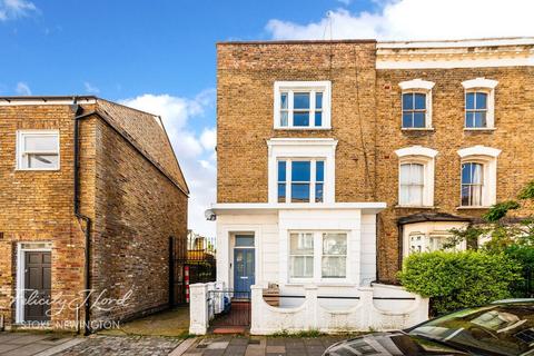3 bedroom terraced house for sale, Barbauld Road, London
