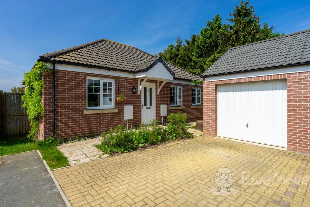 Wymondham, Norfolk, NR18 4 bed detached bungalow for sale £350,000