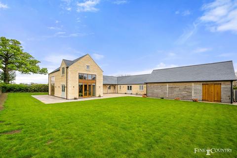 5 bedroom detached house for sale, Thistleton