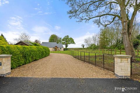 5 bedroom detached house for sale, Thistleton