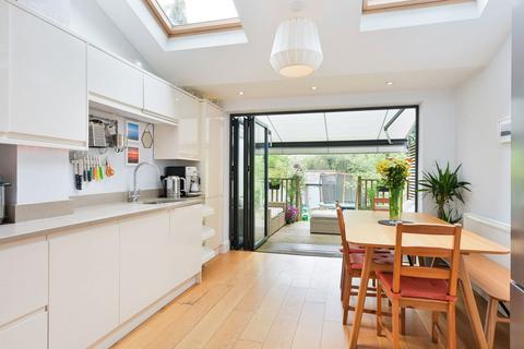 26 Lesbourne Road, Reigate, RH2 7LD