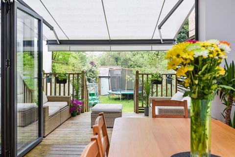 26 Lesbourne Road, Reigate, RH2 7LD