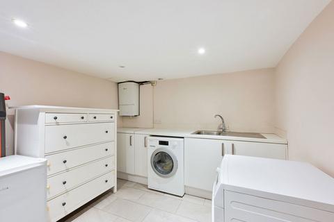 26 Lesbourne Road, Reigate, RH2 7LD