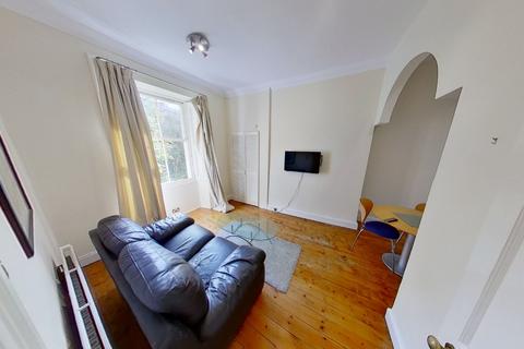 1 bedroom flat to rent, St Stephen Street, Edinburgh, EH3