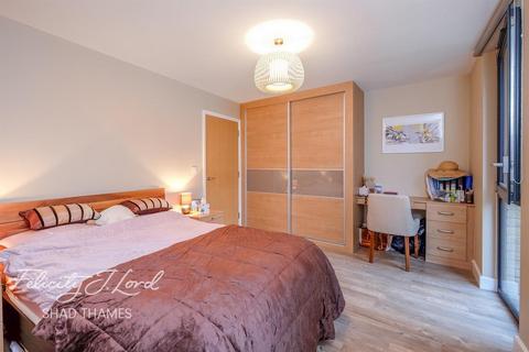 1 bedroom flat to rent, Brampton House, Albatross Way,  SE16