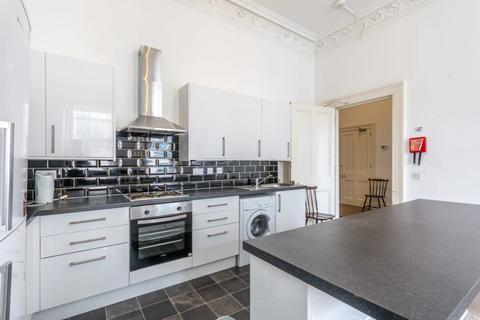 5 bedroom flat to rent, 0893L – Lothian Road, Edinburgh, EH1 2DJ