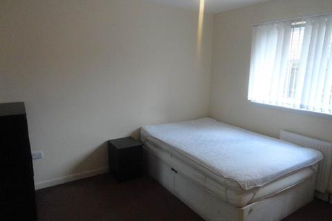 2 bedroom flat to rent, 31 Bellfield Street, ,