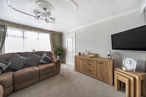 3 bedroom end of terrace house for sale, Sturdee Road, Leicester LE2