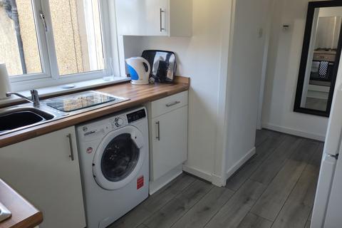 1 bedroom flat to rent, East Boreland Place, Denny, FK6