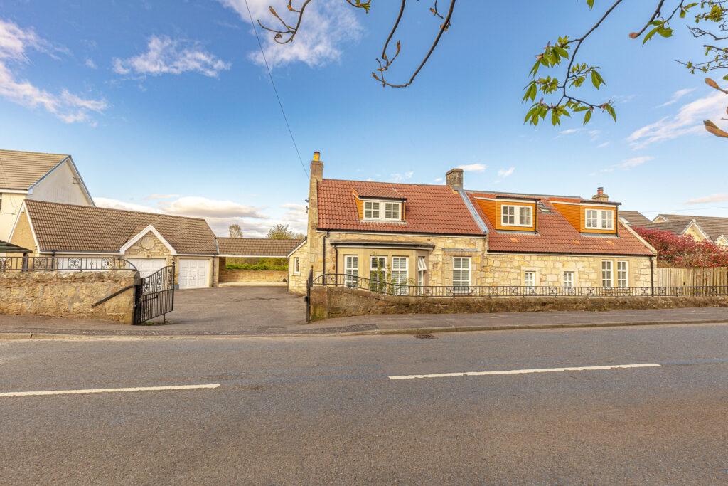 ‘Glen House’, Glen Road, Torwood, FK5 6 bed detached house for sale £