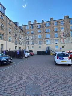 2 bedroom flat to rent, Hermand Crescent, Edinburgh EH11