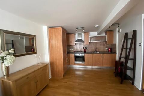 2 bedroom flat to rent, Hermand Crescent, Edinburgh EH11