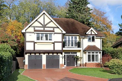 6 bedroom detached house to rent, Park Grove, Knotty Green, Beaconsfield, HP9