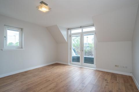 2 bedroom flat to rent, Glasgow Road, Maybury, Edinburgh, EH12