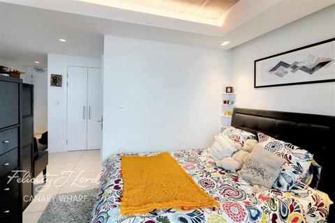 1 bedroom flat to rent, Hoola Building, Tidal Basin Road, E16