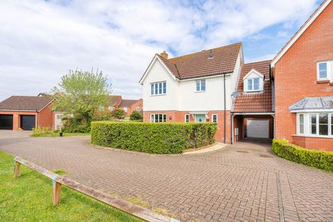 4 bedroom detached house for sale, Merryweather Road, Swaffham