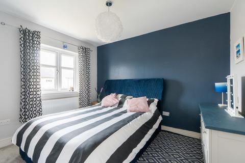 36 Ballantyne Place, Balerno, EH14 7FF