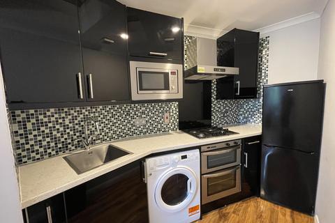 2 bedroom flat to rent, Old Brompton Road, London SW5