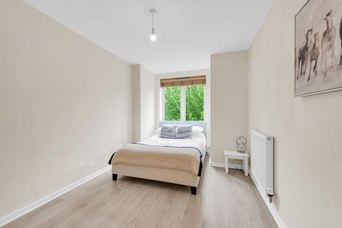 116 Springhead Parkway, Northfleet, Gravesend, DA11 8BF