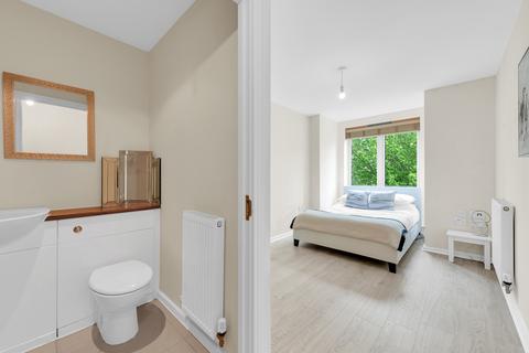 116 Springhead Parkway, Northfleet, Gravesend, DA11 8BF