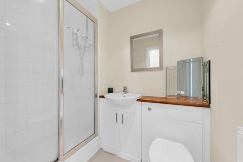 116 Springhead Parkway, Northfleet, Gravesend, DA11 8BF