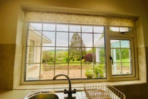 4 bedroom detached bungalow to rent, Moorlake, CREDITON