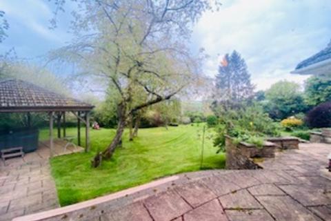 undefined, Moorlake, CREDITON