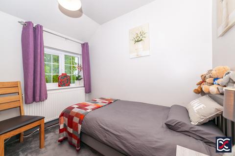 12 Abbey Road, Syresham, Brackley, NN13 5HW